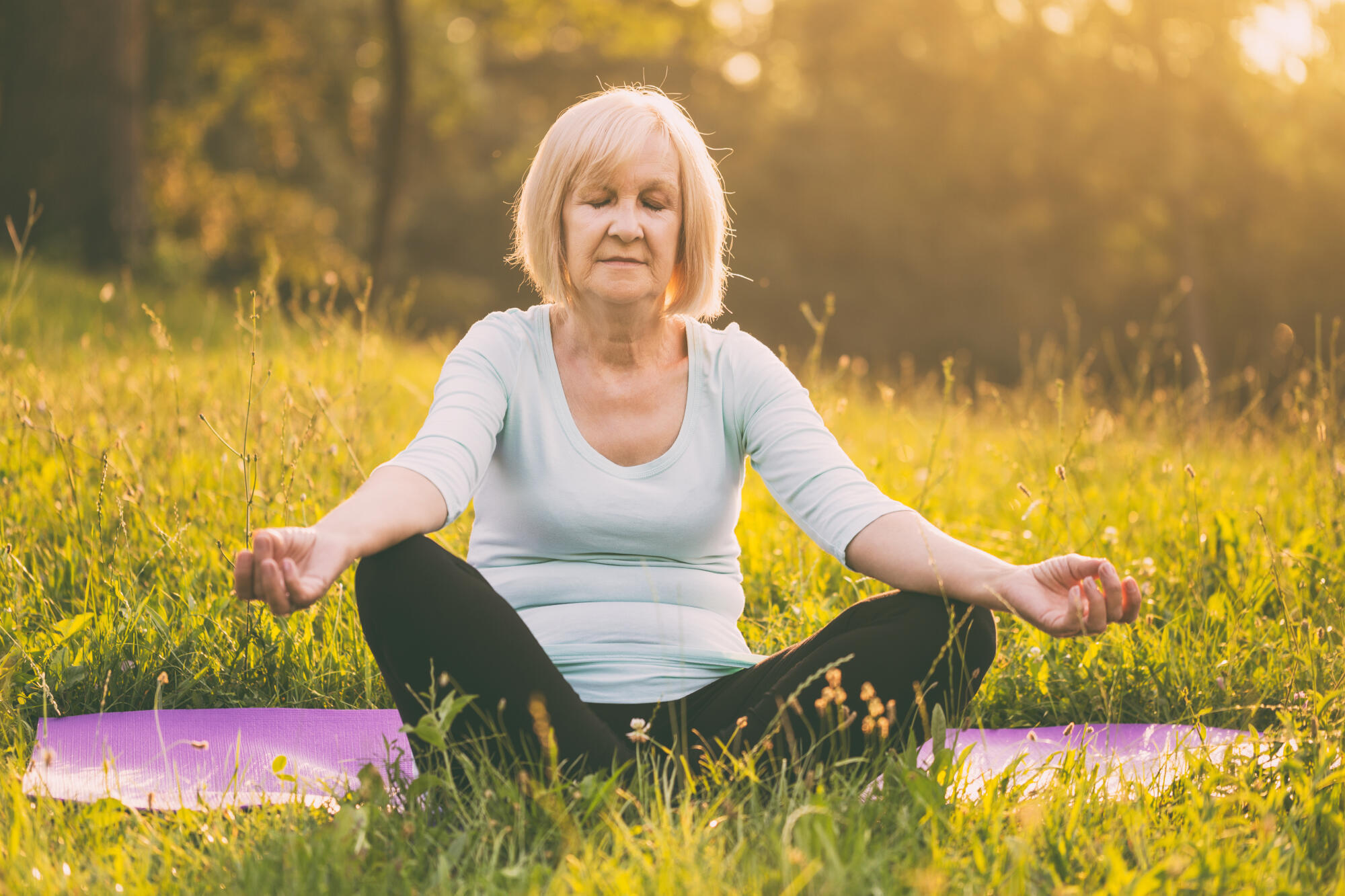 Morning Mindfulness for Seniors at Arlington Plaza: A Calmer Start to the Day